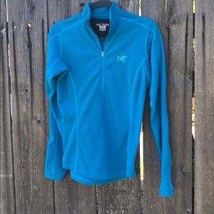 Teal Arc’teryx women’s half zip thermal